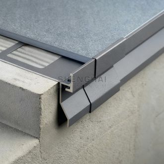 Balcony edge tile trim
