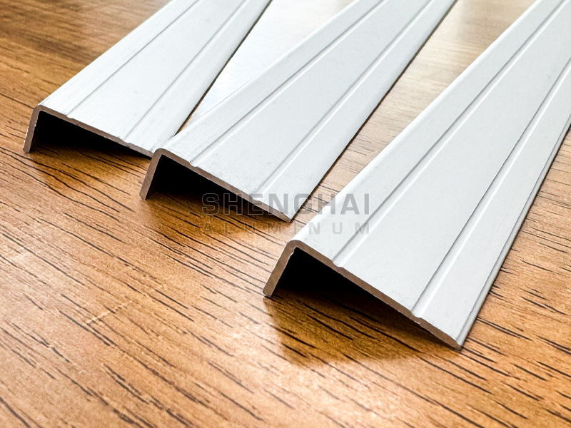 Aluminium tile edge trim from Shenghai Aluminum