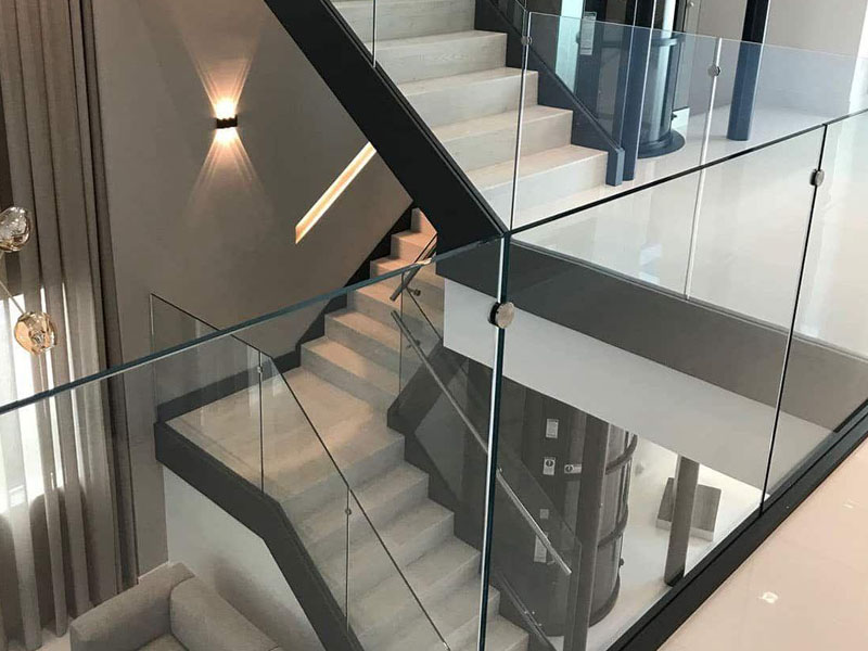 Aluminum glass railing for stairs