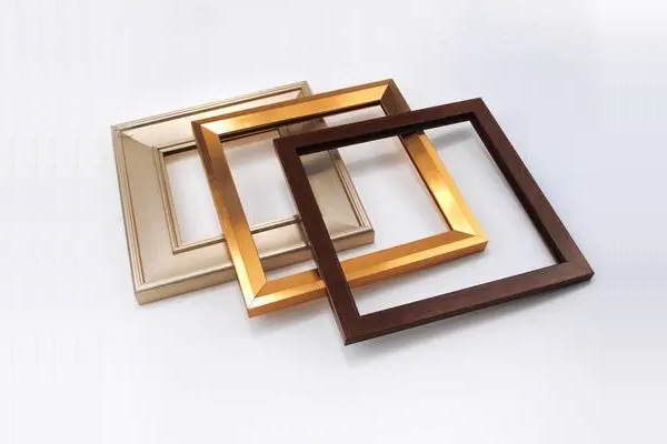 Aluminum photo extrusion frames