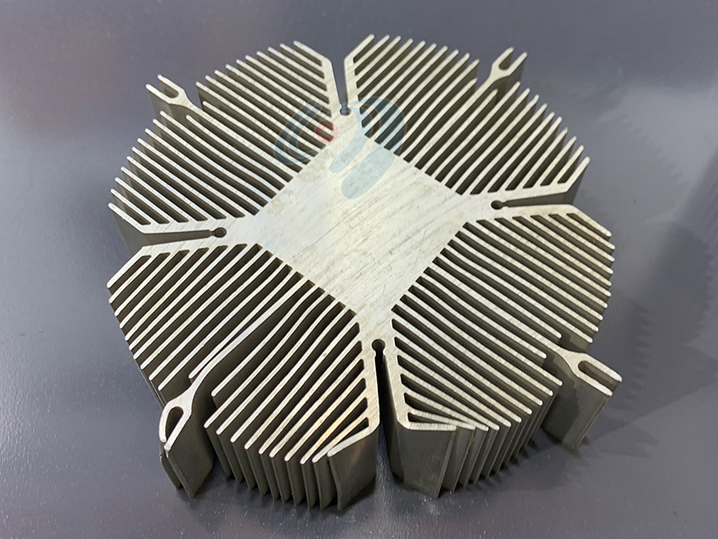 CNC machining extruded aluminum heatsink