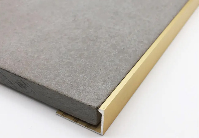Corner aluminum trim for floor Corner aluminum trim for floor