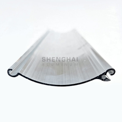 Single-wall aluminum roller shutter slat